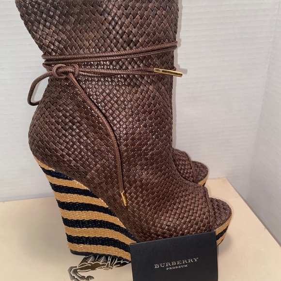 Burberry - Picture 2 of 6